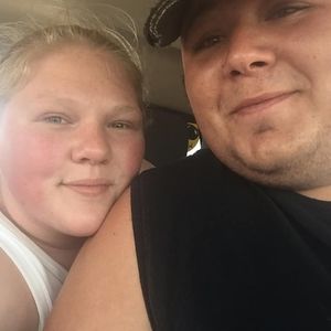 Meet your Posher, Olyvia